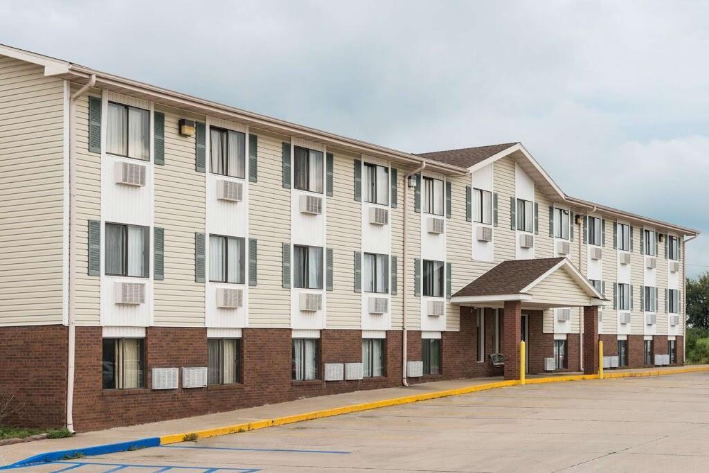 Amerihost Inn & Suites Kingdom City Kültér fotó