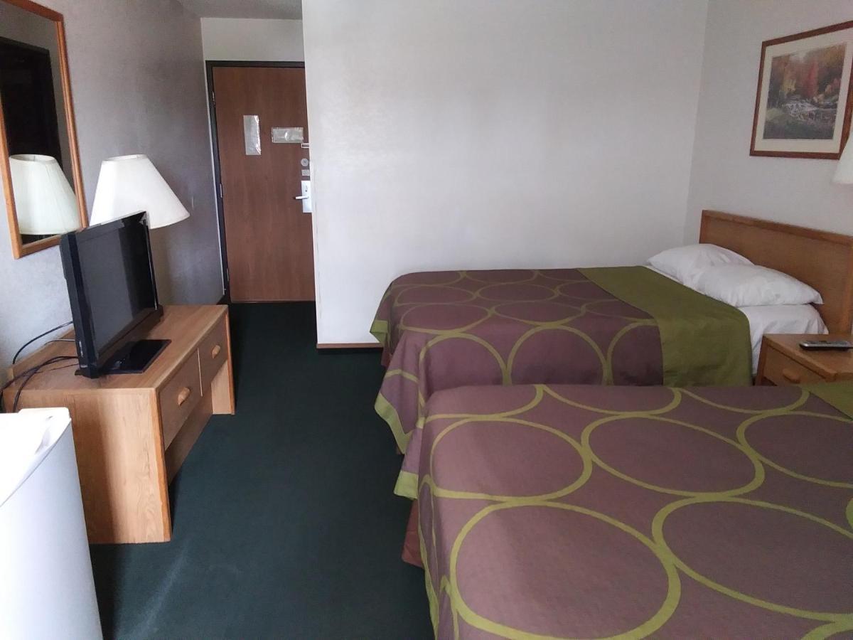 Amerihost Inn & Suites Kingdom City Kültér fotó