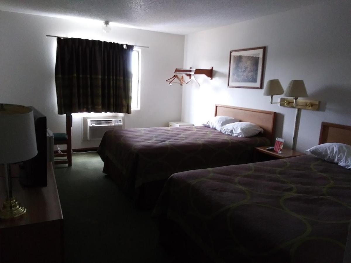 Amerihost Inn & Suites Kingdom City Kültér fotó